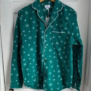 NWT! Petite Plume Green Snowflake Pajama Top